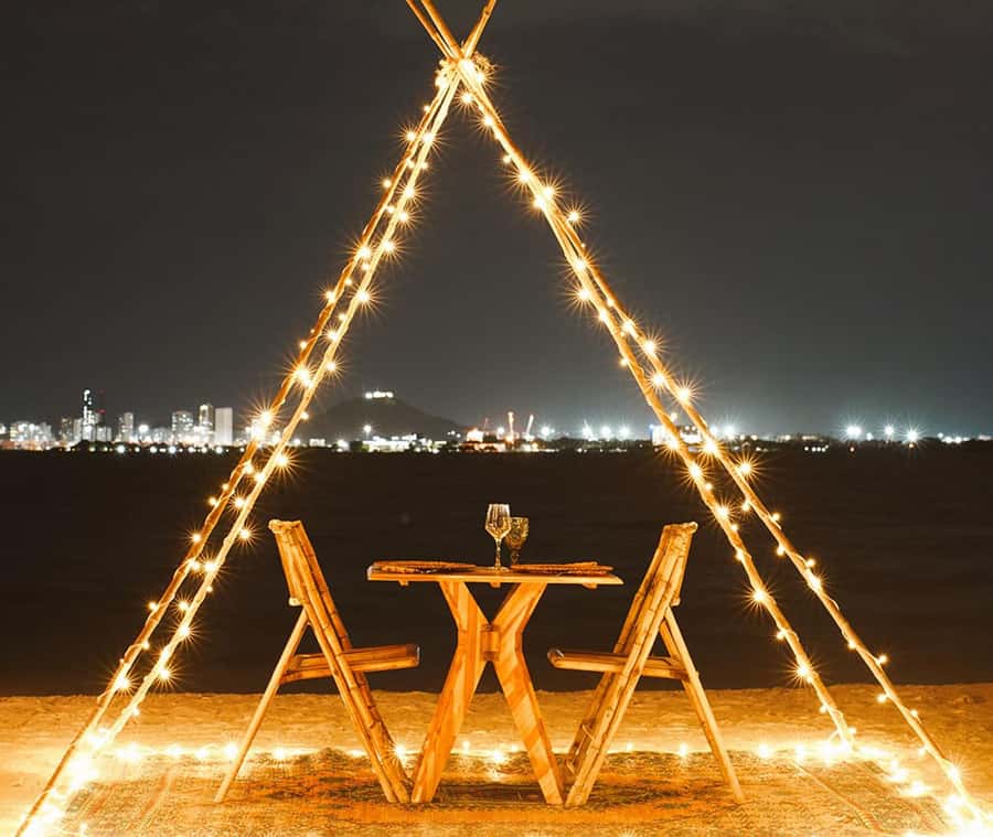 Fenix Beach Island Dinner - The Dinner Service: What You Can Order and What Costs Extra