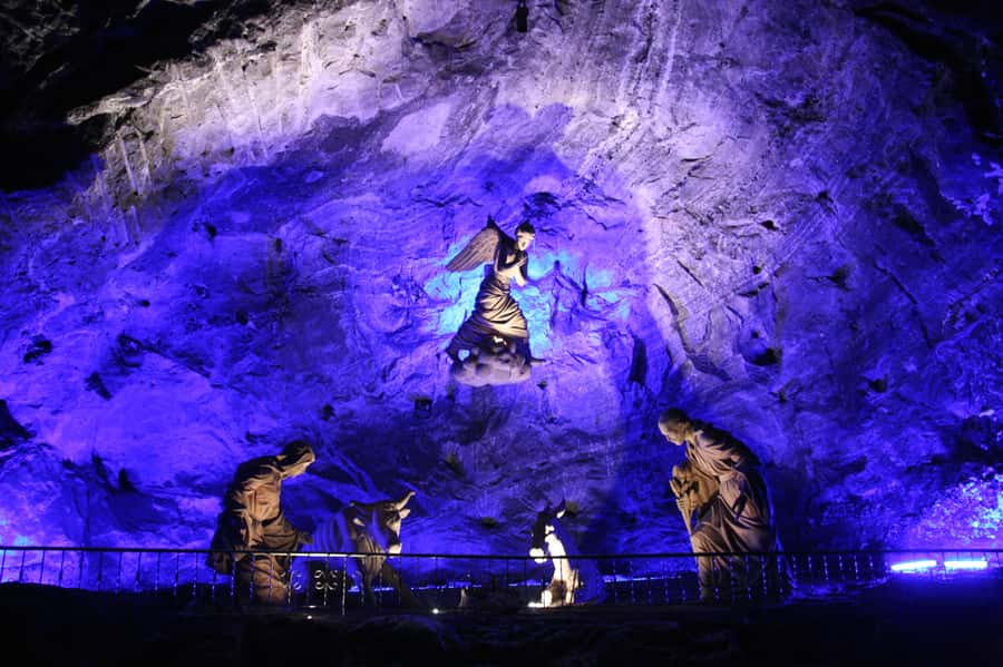 From Bogotá: Jaime Duque Park and Salt Cathedral with Lunch - Lunch in Zipaquirá: included, and likely the easiest win