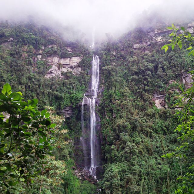From Bogotá: Tour to the Waterfall of La Chorrera - Stone paths and climbing: where the “adventure touch” shows up