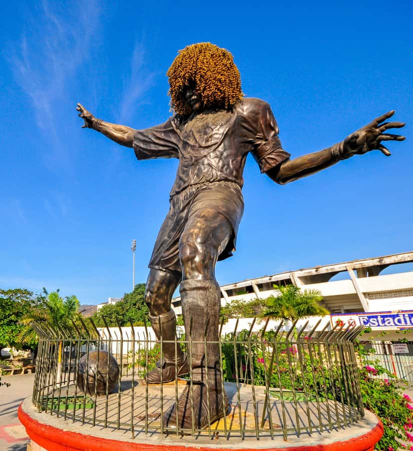 From Cartagena: Barranquilla & Santa Marta Guided City Tour - Barranquilla stops: monuments with stories, not just photos