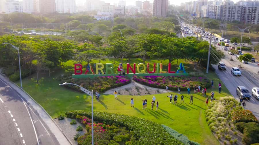 From Cartagena: Barranquilla & Santa Marta Guided City Tour - The jump to Santa Marta: more walking, less buffer time