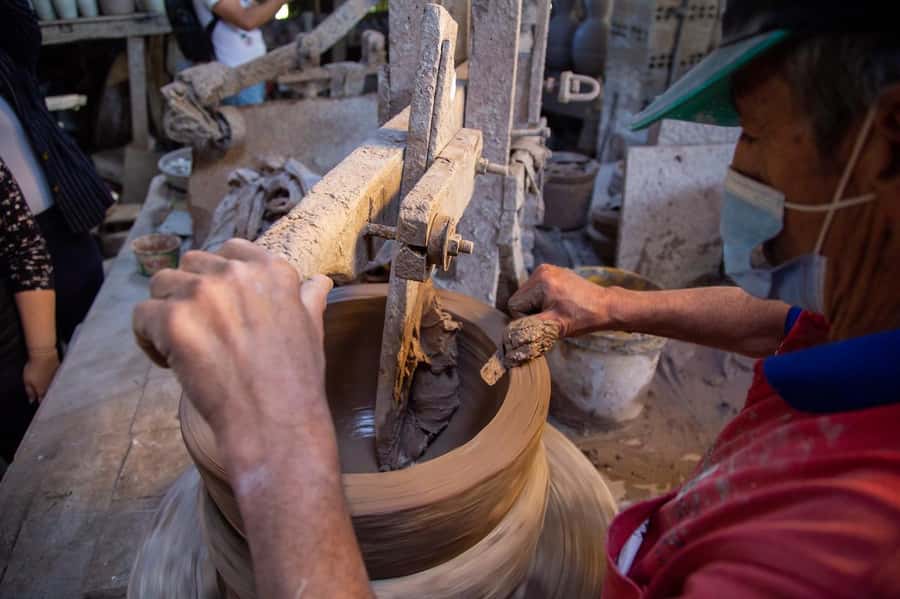 From Medellín: Full-Day Colonial Towns of Antioquia - El Retiro: plazas and woodworking talent for slower photo moments