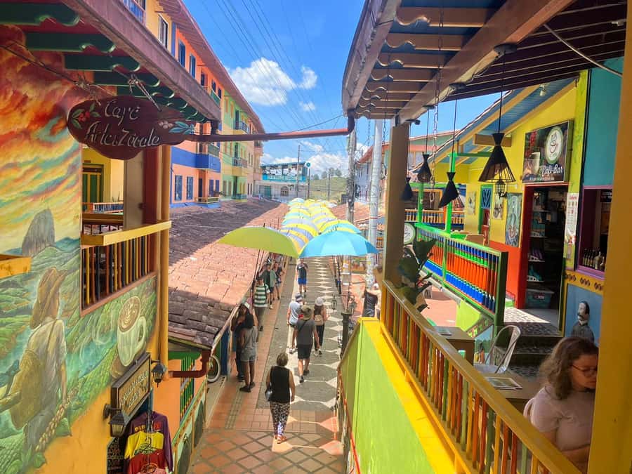From Medellín: Guatape Private Tour, El Peñol, Boat Ride - Private pickup from Medellín, with a calm start