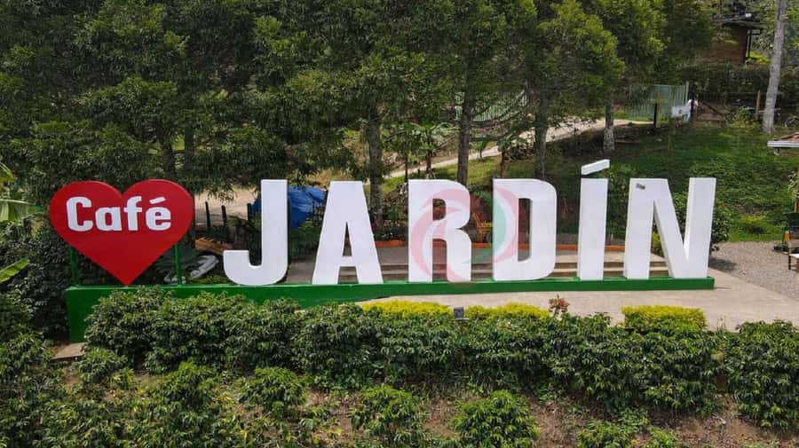 From Medellín: Jardín, Andes, and Hispania Day Trip - Hispania on arrival: quiet streets and a gentle town-walk