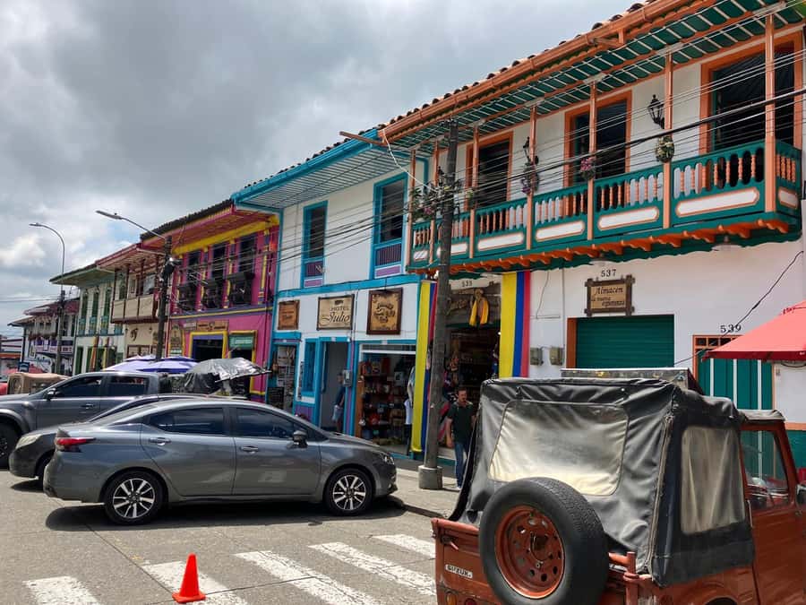 From Medellín: Jardín Private 2-Day Tour with Activities - Day 2: getting to Cueva del Esplendor and earning that waterfall