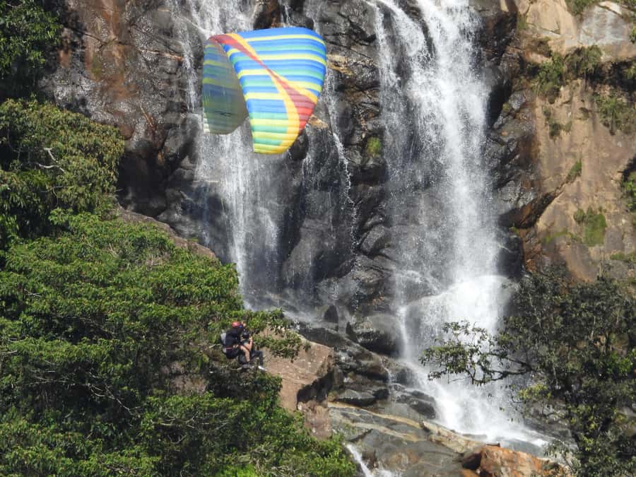 From Medellín: Paragliding Flight and Guatape Tour - Quick hits you can plan around