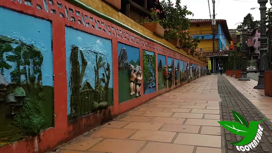 From Medellín: Paragliding Flight and Guatape Tour - Your guide can make or break the day, and here that shows up