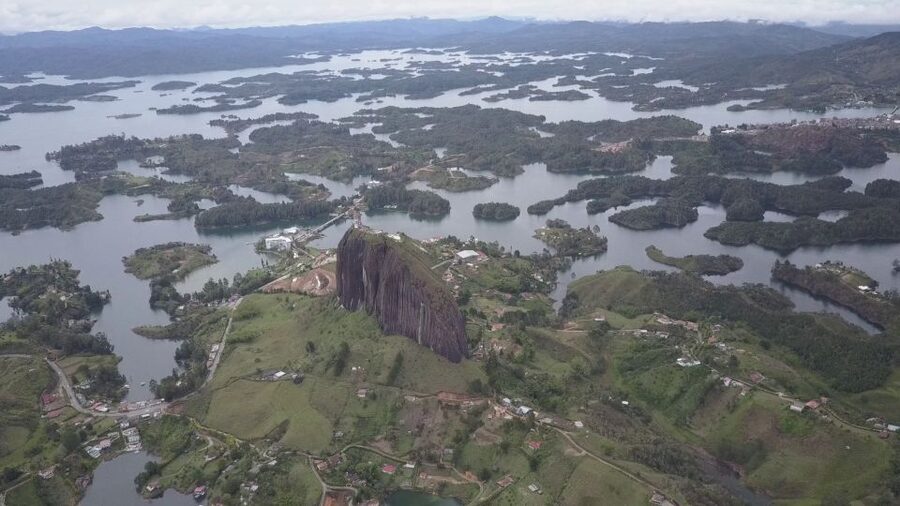 From Medellín: Paragliding Flight and Guatape Tour - Lunch, snacks, and how to keep the day comfortable