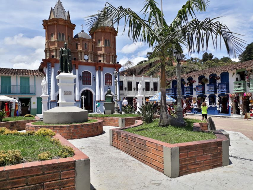 From Medellin: Private Guatape Car Tour with Coffee Tour - El Peñol: The 700 Steps and the Reservoir Views You’ll Actually Remember