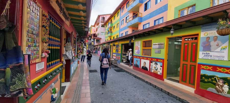 From Medellin: Private Guatape Car Tour with Coffee Tour - Lunch, Shopping, and Turning Free Time Into Real Local Time