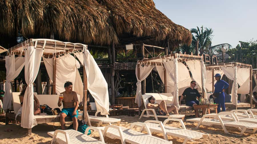 Full day at Isla baru playa blanca in Mambo Beach club - Beds, chairs, and the comfort upgrade you might want