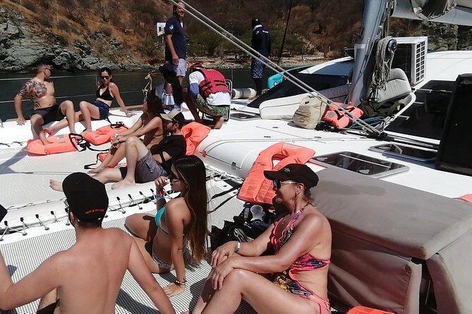 Full-Day Catamaran Tour through Tayrona - From Santa Marta to Tayrona, the day you can actually fit