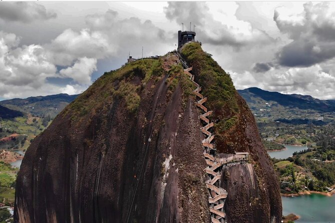 Full Day Private Tour to Guatapé and El Peñol - From Medellín to Peñol and Guatapé, the easiest way to do this day