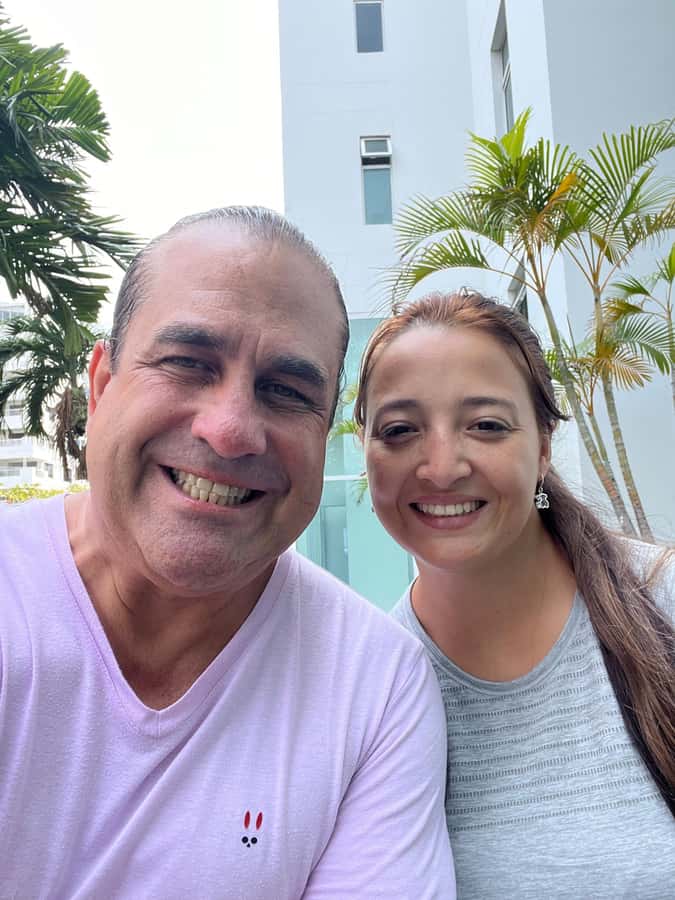 FUN BIKE RIDE WITH LUNCH AT ANTHONY BOURDAIN FAVORITE SPOT - Getsemaní: the street-level history stop (and why morning matters)