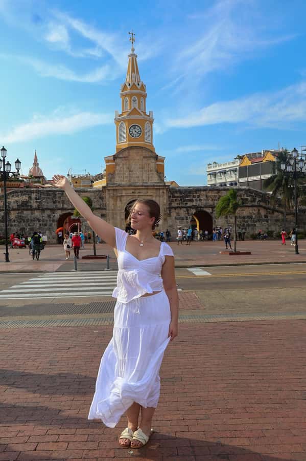 Gastronomic tour and professional photos in the old city - Key Highlights You’ll Actually Feel During the Tour