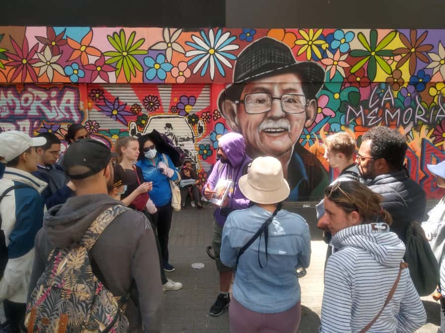 Graffiti Tour: a fascinating walk through a street art City - Key Things You’ll Notice on This Bogotá Graffiti Tour