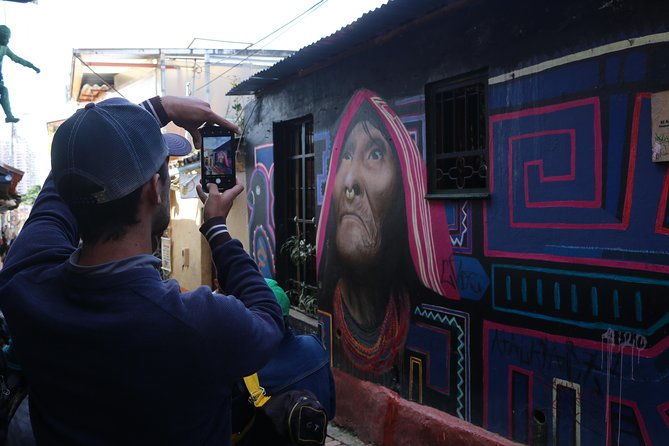 Graffiti Tour in La Candelaria Bogotá with Transportation - La Candelaria’s walls, downtown energy, and why a guide matters