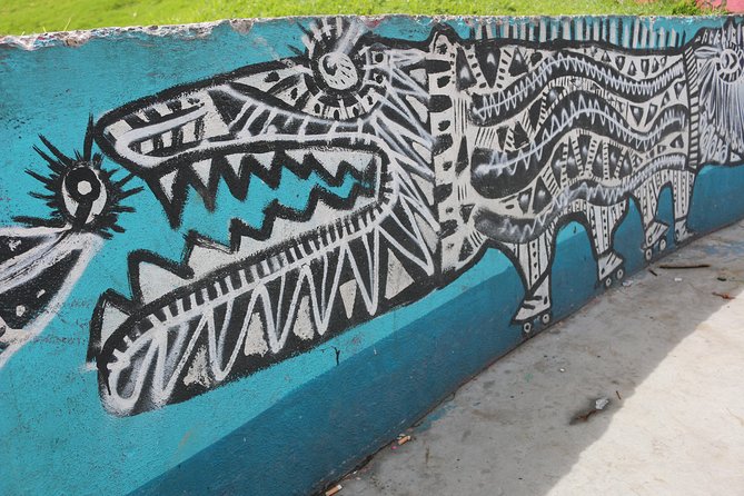 Graffiti Tour in La Candelaria Bogotá with Transportation - What to expect from your guide, and how to get more out of the walk