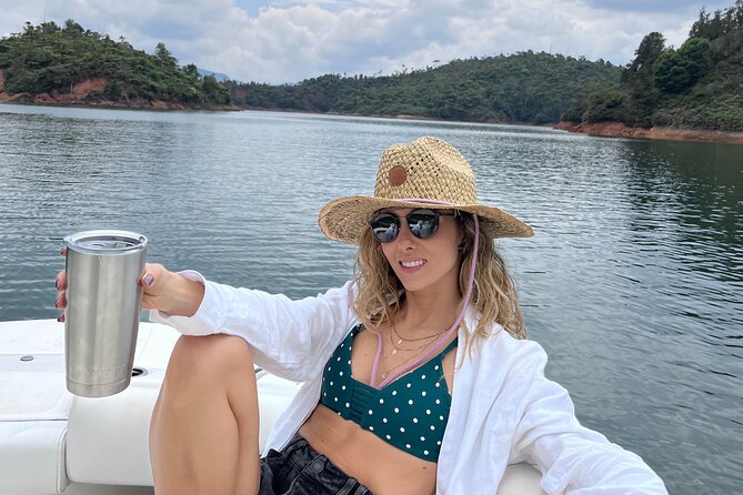 Guatape and El Peñol town and dam tour from Medellin - The lake property stop: hammocks, fruit sampling, and a lunch you will remember
