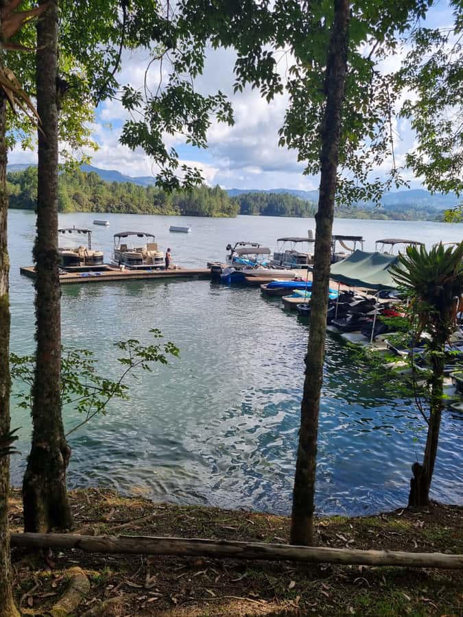 Guatapé: Day trip with Transport, Food & Boat - Rock of Guatapé: Panoramas, Stairs, and the One Extra Fee