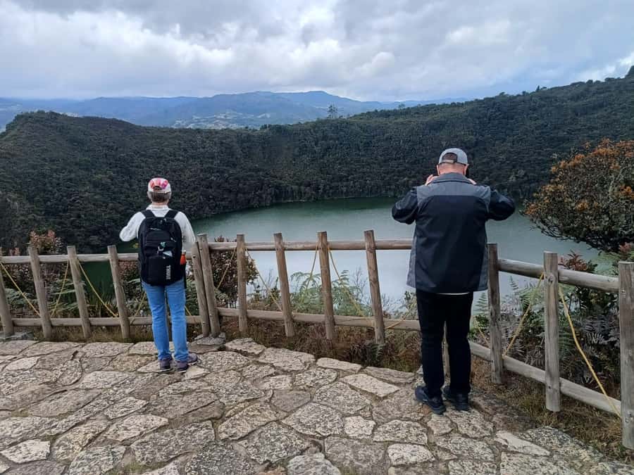 Guatavita Lagoon + Casa loca + Pueblo+ Salt Cathedral - Guatavita town: cobblestones, artisans, and reservoir views
