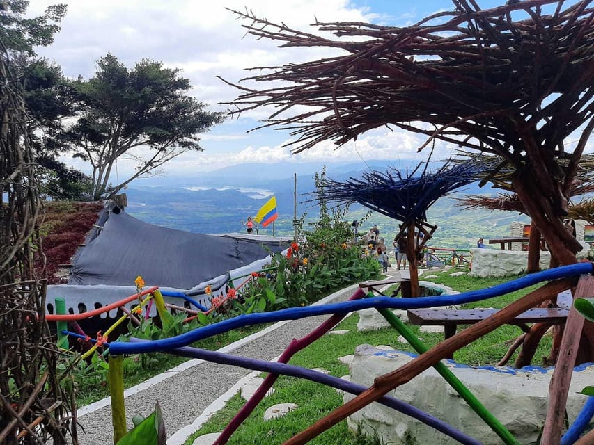 HUILA VIEWPOINTS MANO DEL GIGANTE - Who should book this day trip, and who should skip it