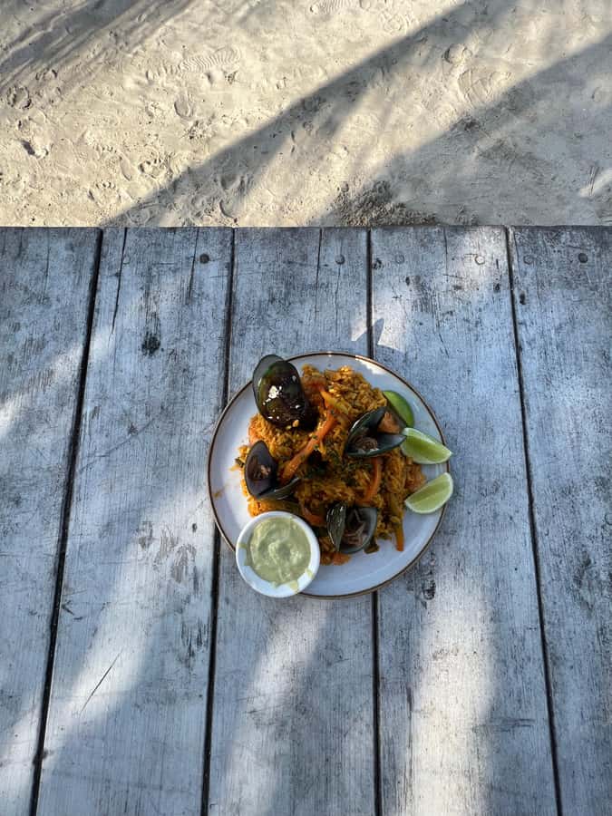 Isla Tierra Bomba beach club: Day Pass with typical food - FAQ