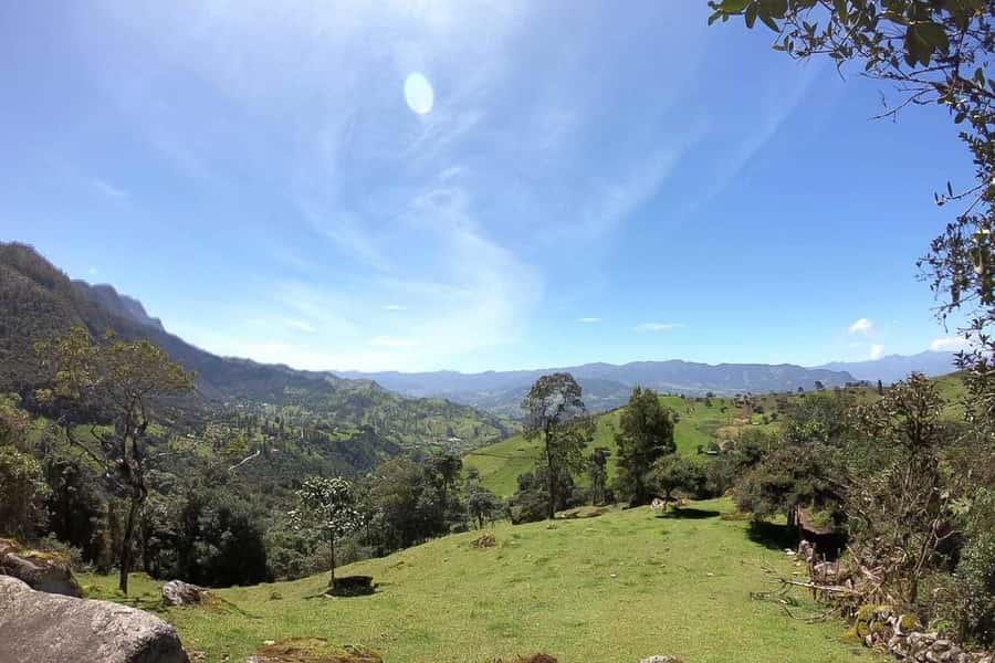 La Chorrera and Chiflon Waterfalls Private Hike Tour - El Chiflón: your first waterfall and an honest workout start