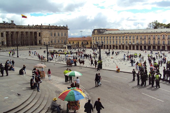 Layover Bogotá Private Tour + Transfer in & Out (4 Hrs.) - Barrio La Candelaria: your fast track to Bogotá’s “heart”