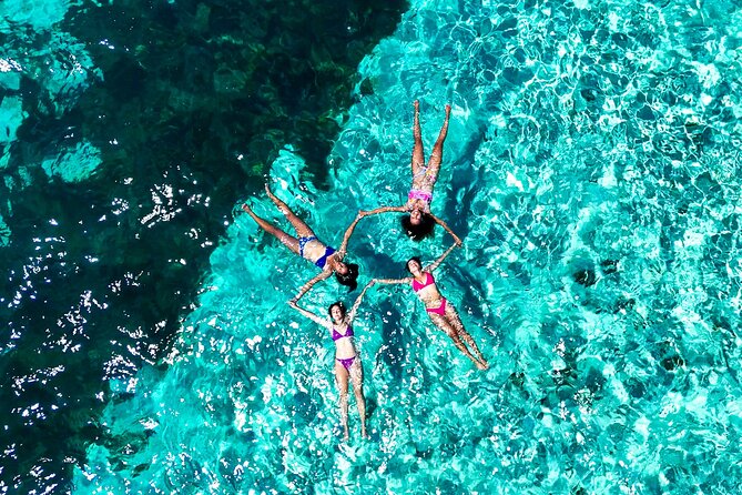 Marine Safari Tour on San Andrés Island: Includes photo with DRONE - Palito and the Stick Tiki Bar: your first real swim break