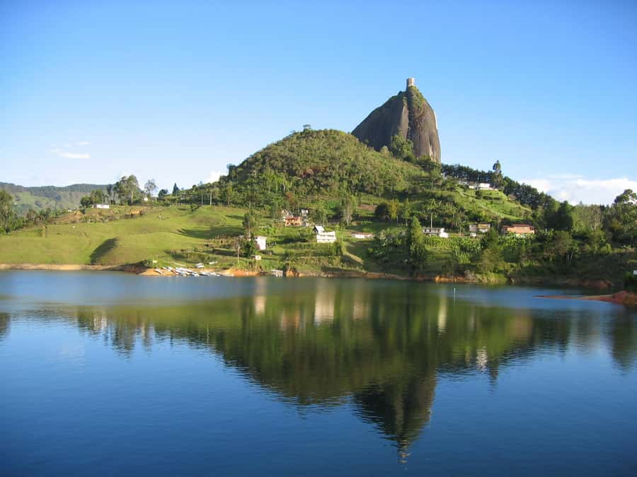 Medellin and Guatape Full Day Pablo Escobar Tour - A full-day route that mixes heavy history with Guatapé scenery