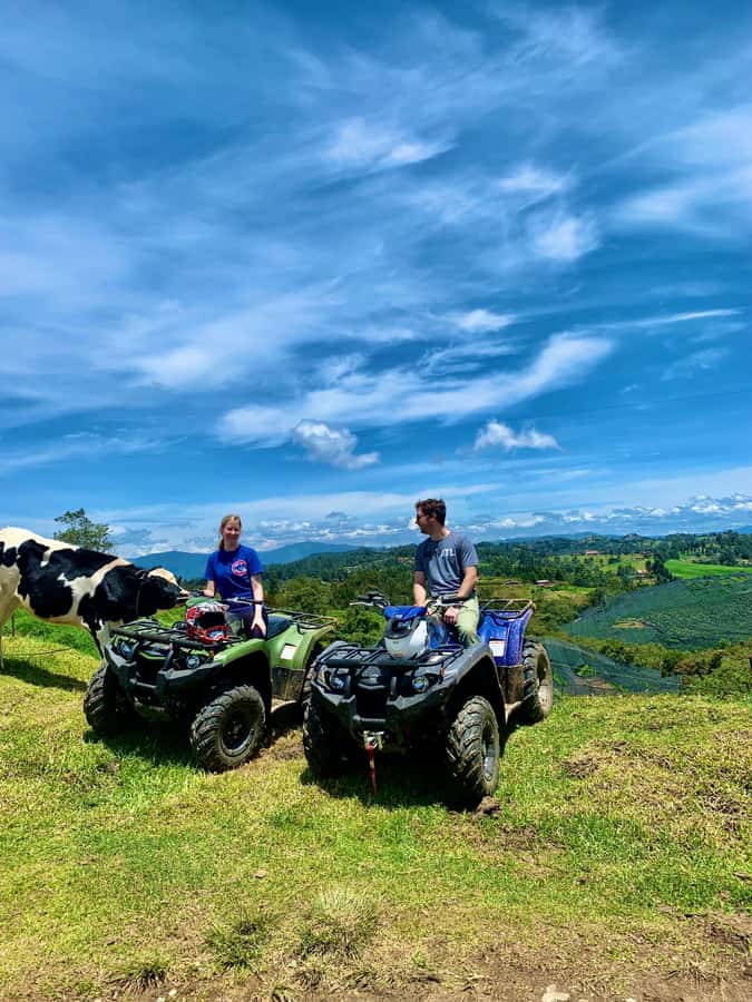 Medellin: ATV Tour 3 Mountains - Getting to Guarne: pickup that saves your day