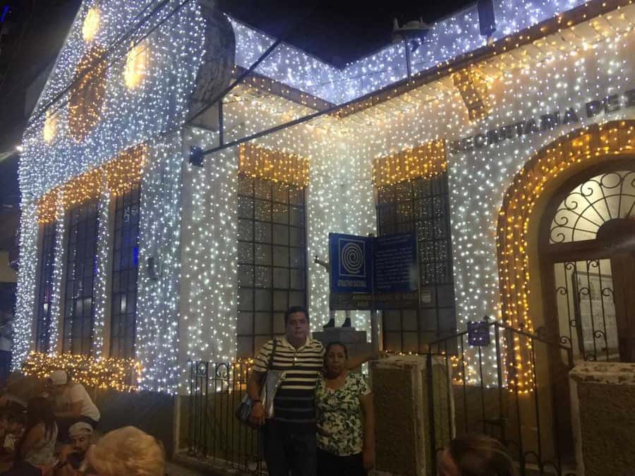 Medellin Christmas Lights Tour - Shopping time: how to use it without turning your evening into errands