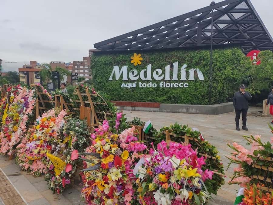 MEDELLIN: CITY TOUR MEDELLIN + GRAFFITOUR COMUNA 13 - Price and what you get for $50 in Medellín