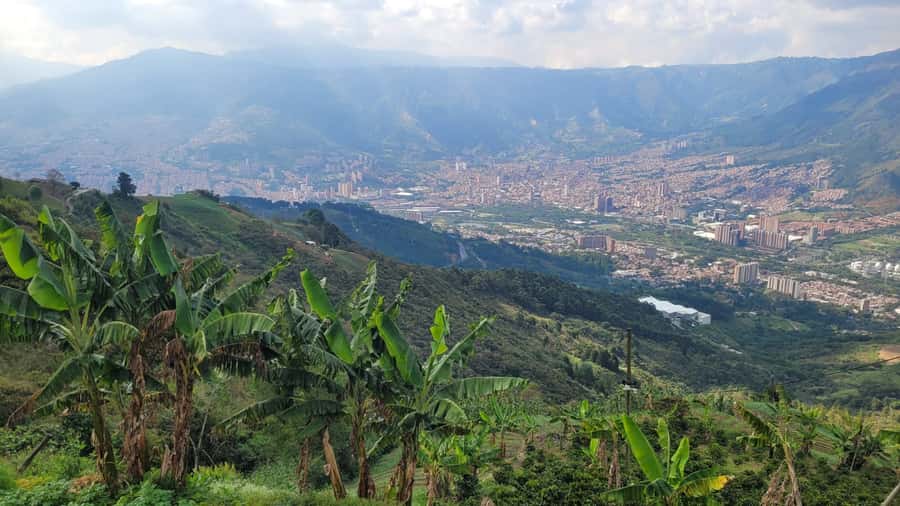Medellin: Coffee Farm Tour & Spa with Overnight Glamping - Getting there: Arví park metro pickup and the funicular reality