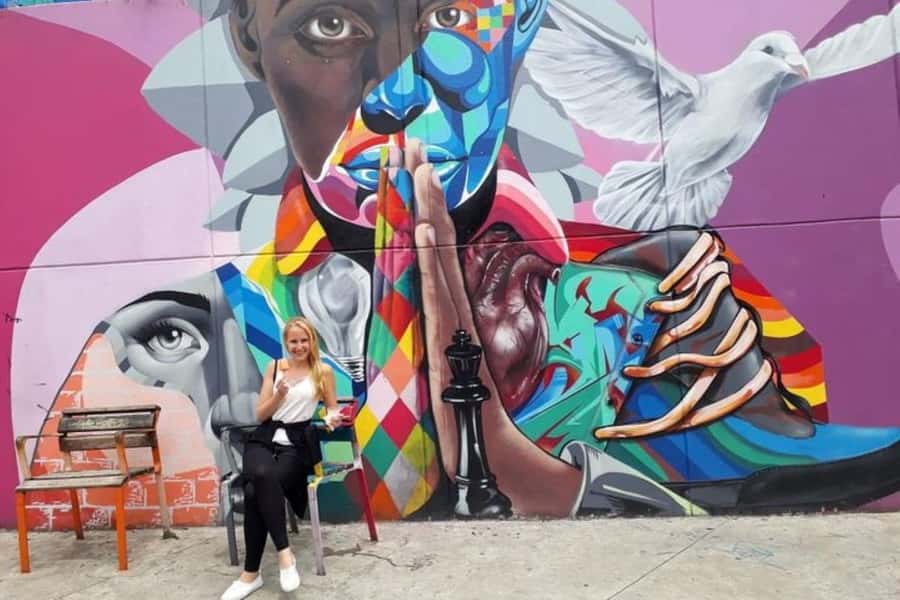 Medellín: Comuna 13, Cable Cars and Botero Statues Tour - Comuna 13 street art and the escalators you can’t miss