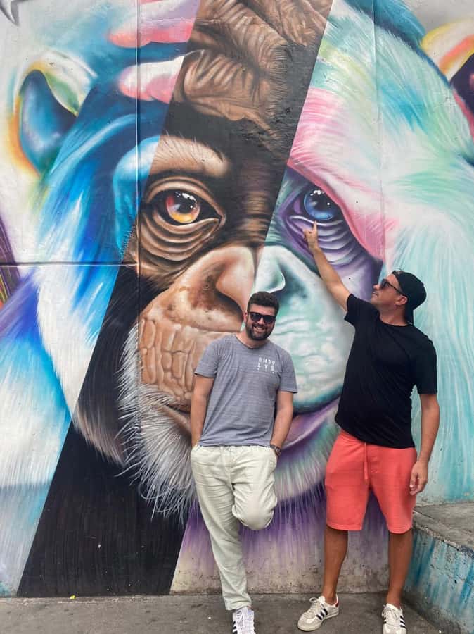 Medellín: Comuna 13 District Tour with Cable Car Ride - Price and value: why $27 can make sense here