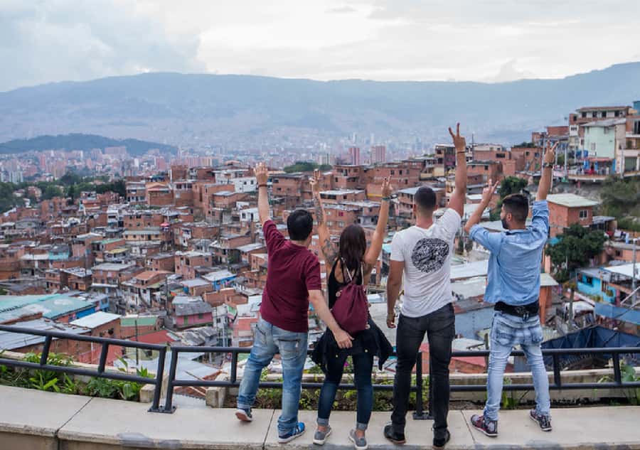 Medellín: Comuna 13, Pueblito Paisa, & Antioquia Museum Tour - Timing, transfers, and what $231 buys you