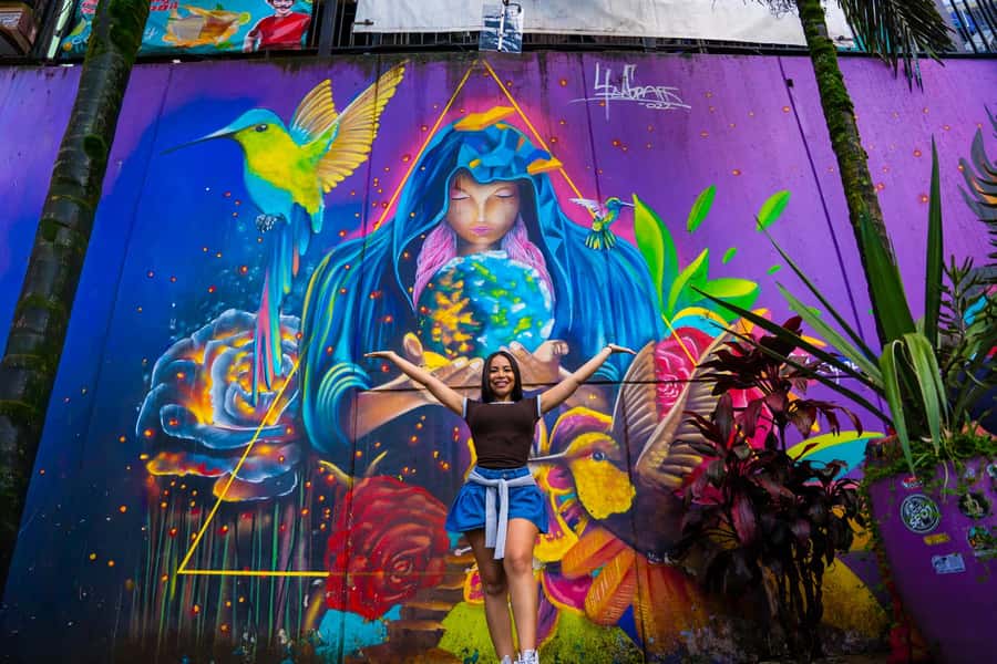 Medellín: Comuna 13 Tour with Snacks And Your Own Graffiti - Key Points Worth Marking On Your Map