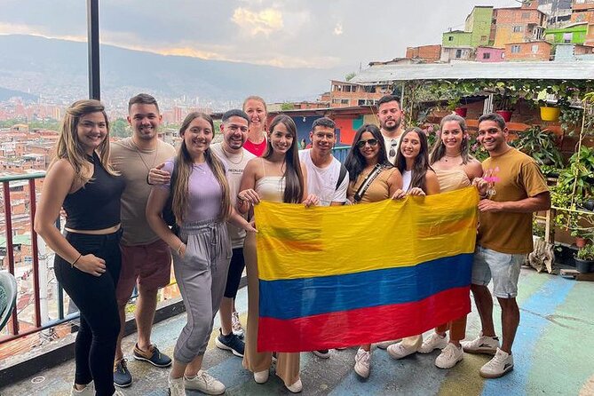 Medellín: Comuna 13 Tour with Spray Painting and ice cream - Why Comuna 13 feels different on foot