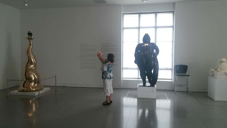 Medellín: Cultural City & Museum Tour - Getting picked up in El Poblado, then moving fast with a private guide