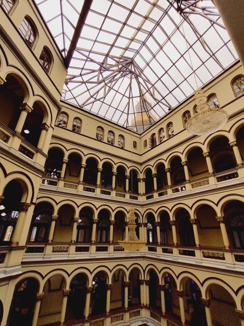 Medellin downtown: History and culture through fun stories - The practical guide factors that make or break a walking tour