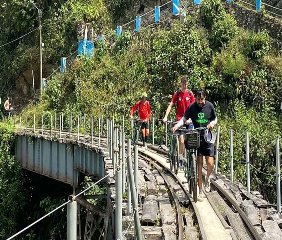 Medellín: Full-Day Mountain Bike Tour with Lunch - Why the waterfall beer stop is more than a break