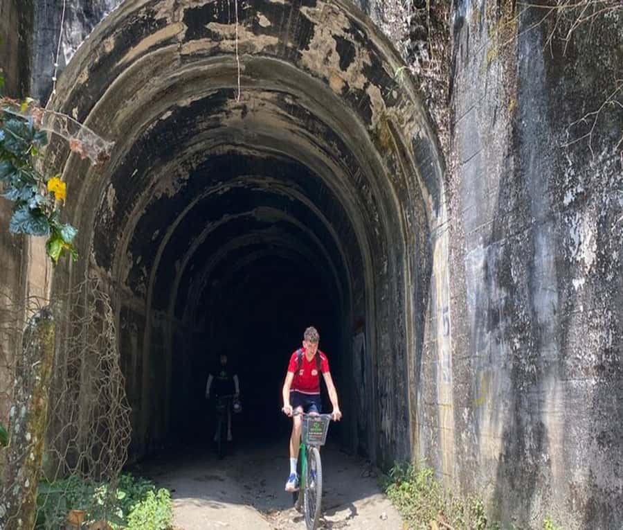 Medellín: Full-Day Mountain Bike Tour with Lunch - Tunnels, rivers, and countryside viewpoints on two wheels
