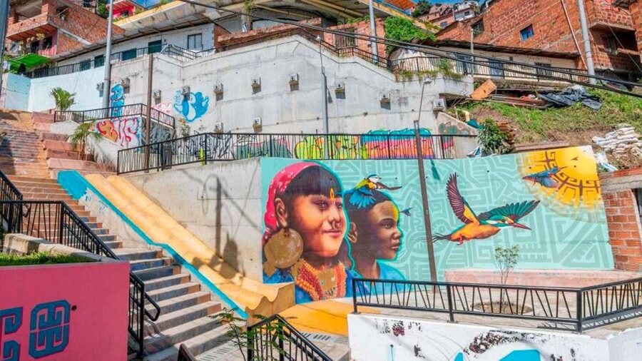 Medellin: Graffiti Tour Comuna 13 - Food, Fruits, Beverages, and Desserts, With Real-World Costs