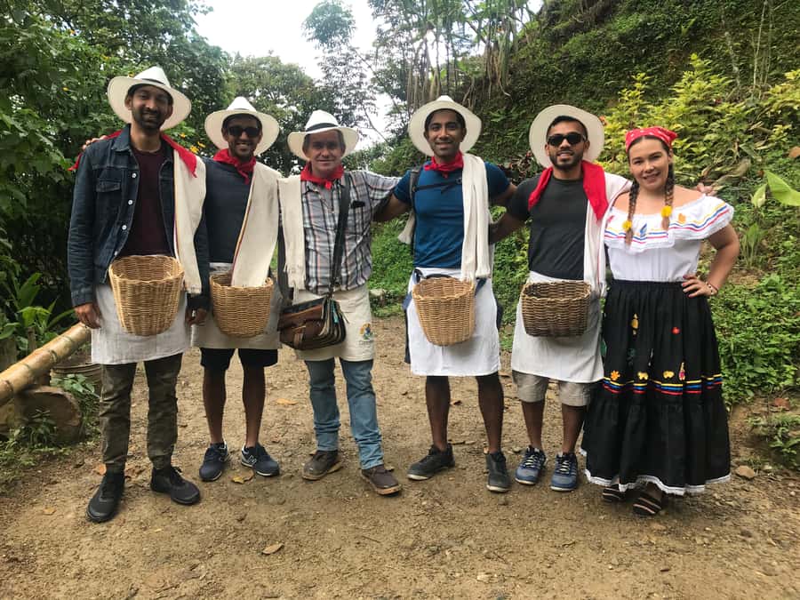 Medellín: Guatape Village with Coffee and Fruit Tasting Tour - Guatapé town walk: colorful streets and a guided sense of place