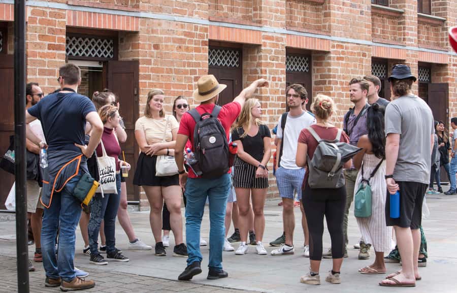 Medellin Historic Walking Tour - The lesser-known photo stop, Parque Berrío, and finishing at San Antonio Park
