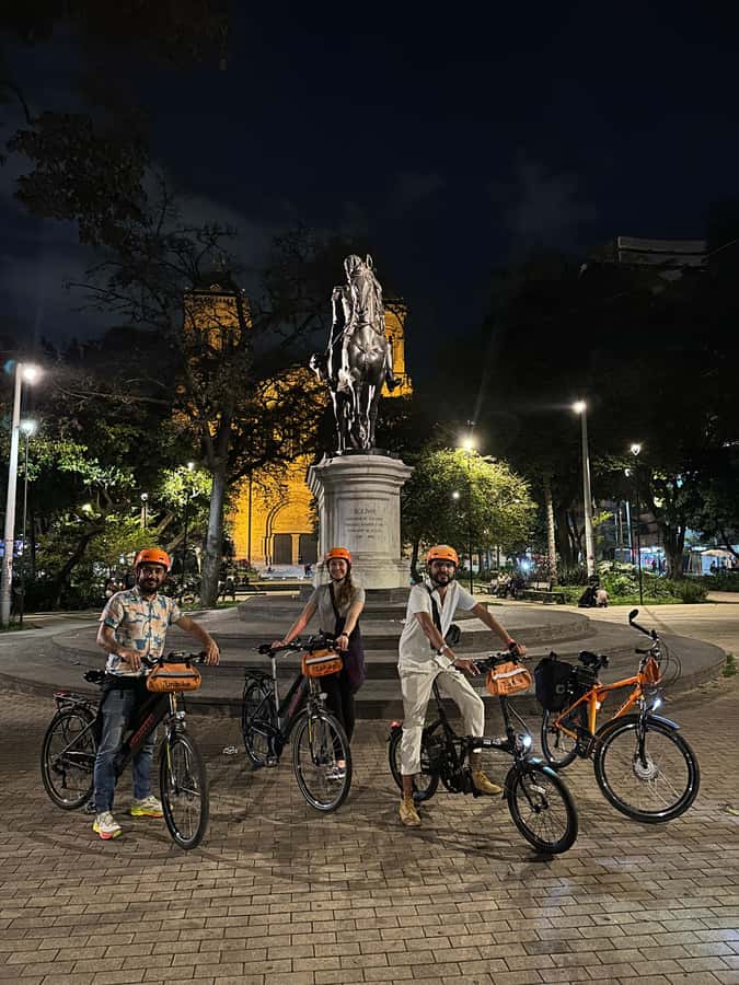 Medellín: History & Local Life Essentials Tour on an E-Bike - Plaza Mayor Walk: Finishing in the City’s Public Heart