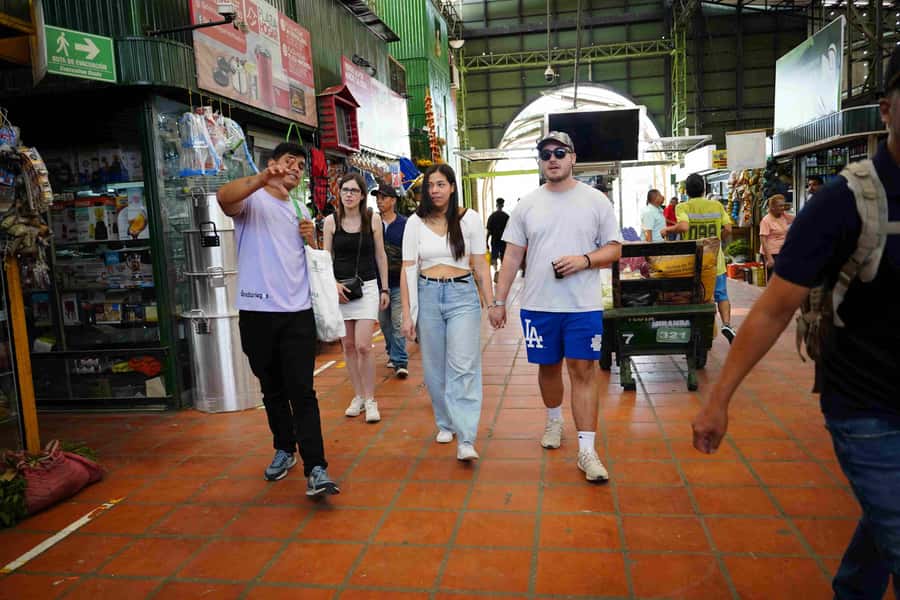 Medellín Multi-sensory Tour in the market, +15 Exotic Fruits - Key highlights worth your morning