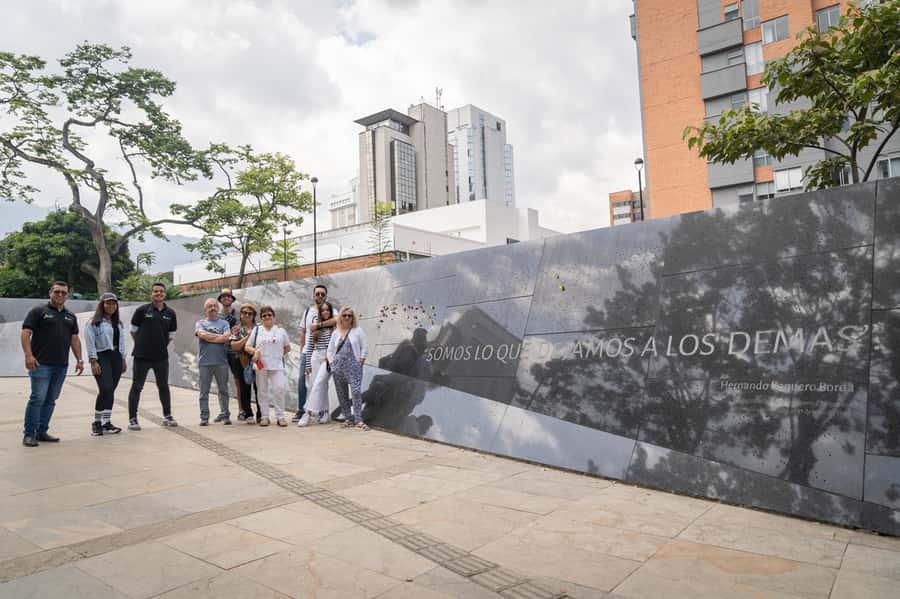 Medellín: Pablo Escobar Tour with Guide and Transportation - Price and value: what $38 buys you (and what it does not)